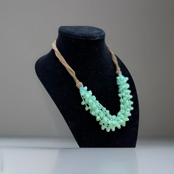 Faceted Green Stone Multi-Layer Drop Choker Necklace On Corded Strands - Picture 4 of 5